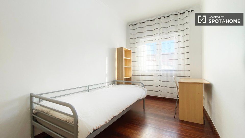 Double room Lisbon, 1 bed, 60m² — photo 68