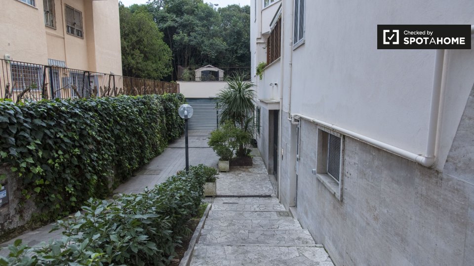 Double room Rome, 3 beds, 140m² — photo 63