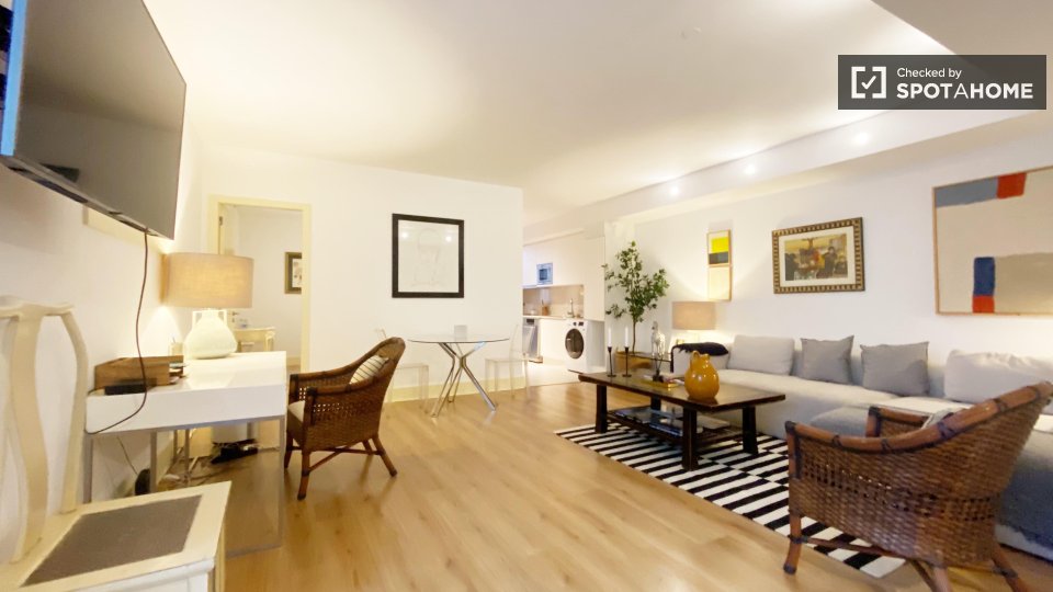 Apartment Lisbon, 1 bed, 82m² — photo 25