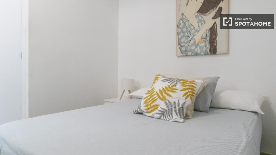 Double room Madrid, 5 beds, 100m² — photo 34