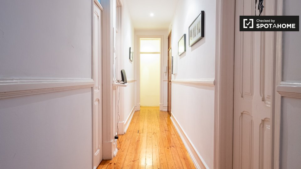 Double room Lisbon, 6 beds — photo 9