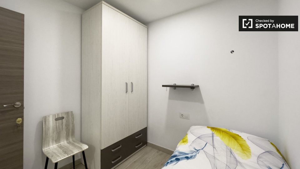 Double room Barcelona, 4 beds — photo 19