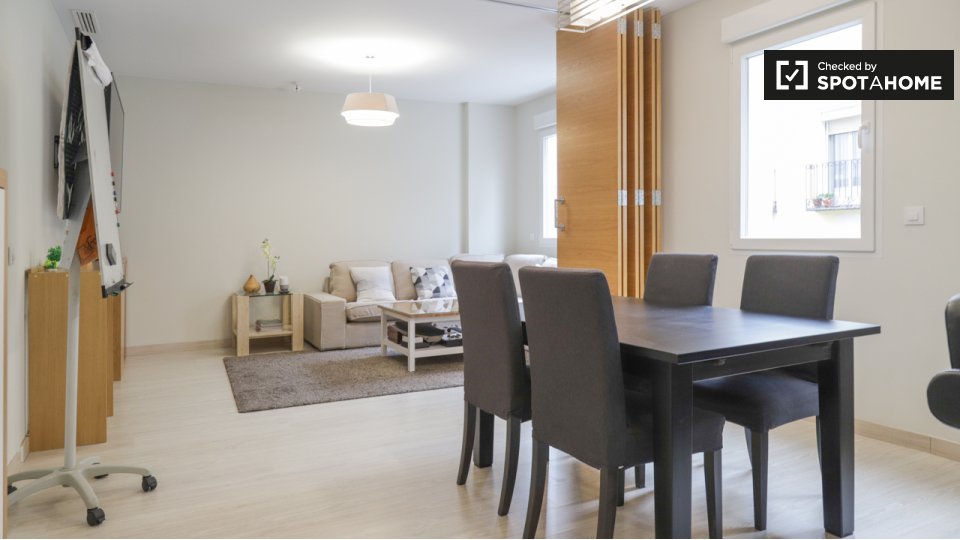 Apartment Madrid, 1 bed, 70m² — photo 1