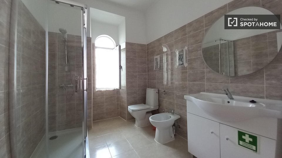 Apartment Lisbon, 3 beds, 220m² — photo 11