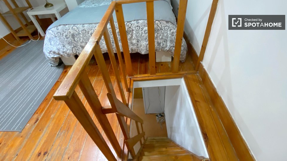 Apartment mono Lisbon — photo 35