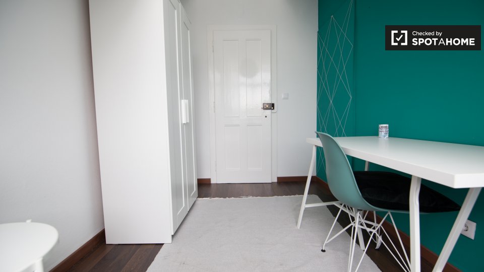 Double room Lisbon, 6 beds, 100m² — photo 2