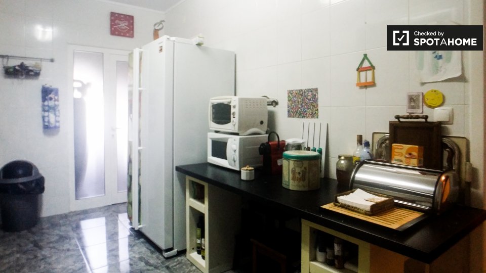 Double room Porto, 3 beds, 140m² — photo 10