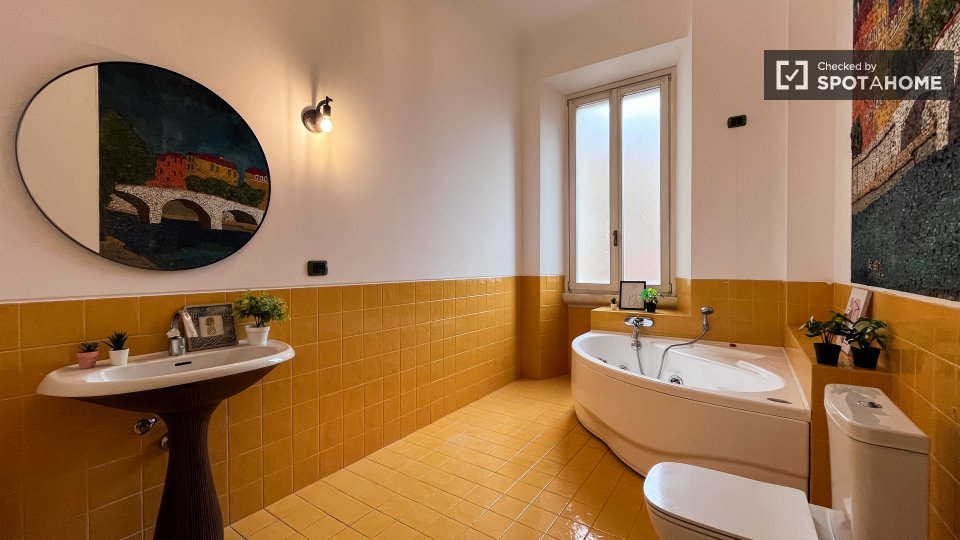 Double room Milan, 5 beds — photo 12