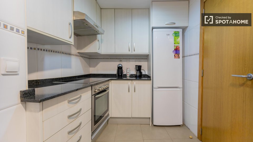 Apartment Valencia, 2 beds, 78m² — photo 23