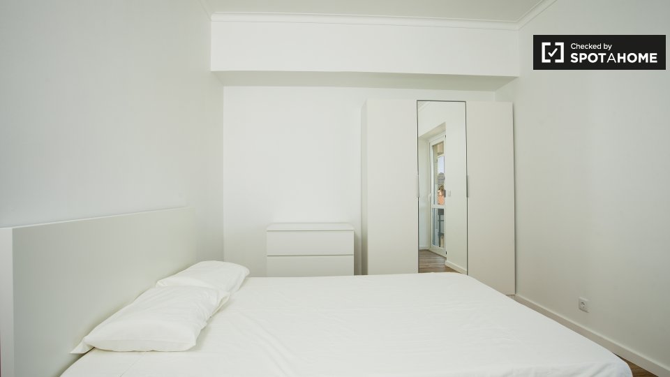 Double room Lisbon, 7 beds, 180m² — photo 4