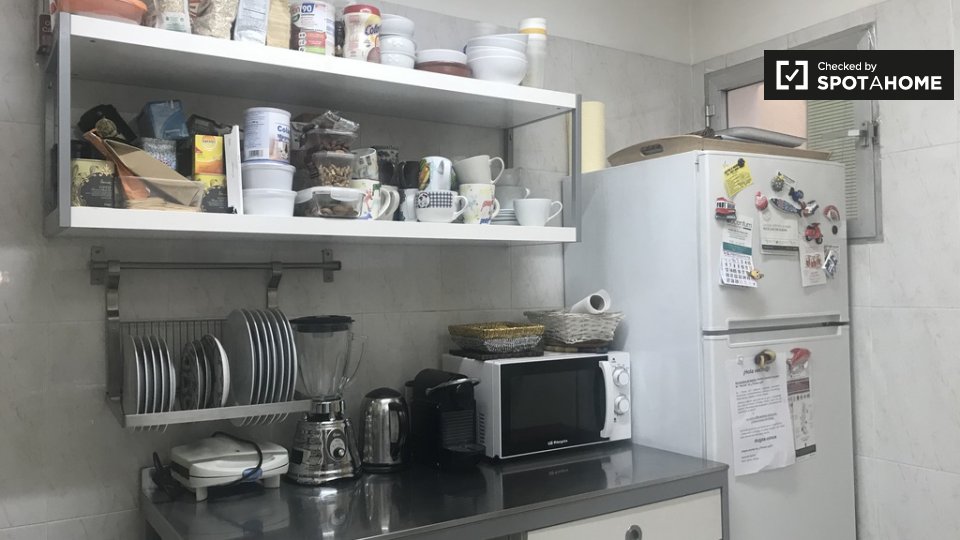 Double room Madrid, 2 beds, 90m² — photo 12