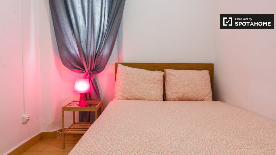 Double room Barcelona, 2 beds, 40m² — photo 18
