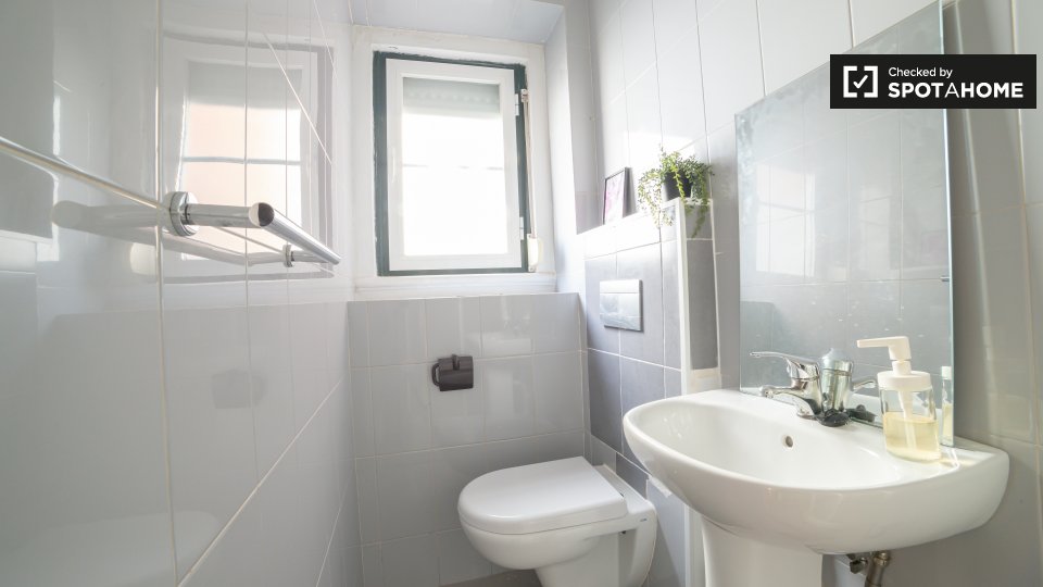 Double room Lisbon, 6 beds, 150m² — photo 14