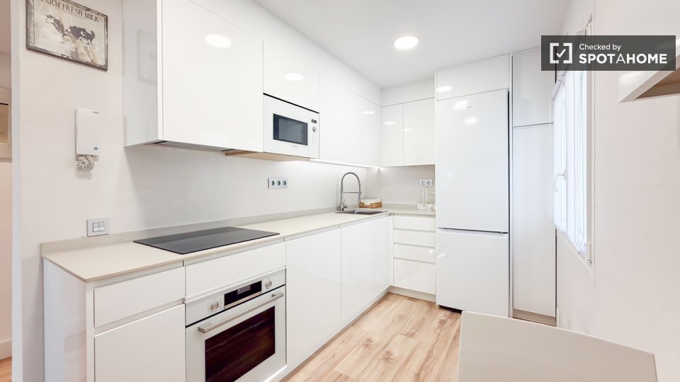 Apartment Madrid, 4 beds — photo 41