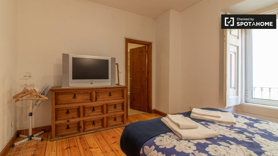 Apartment Lisbon, 2 beds — photo 16
