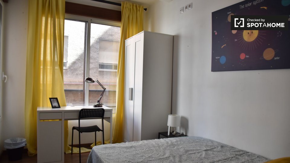 Double room Valencia, 3 beds — photo 1