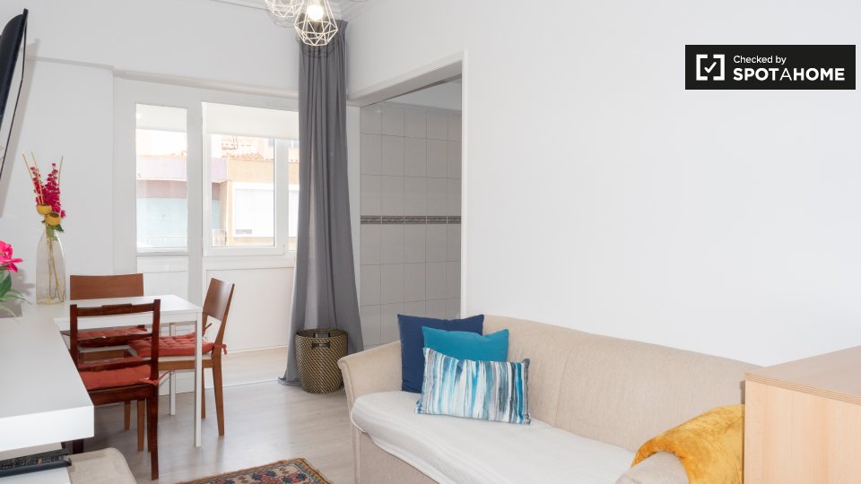 Double room Lisbon, 4 beds, 90m² — photo 11