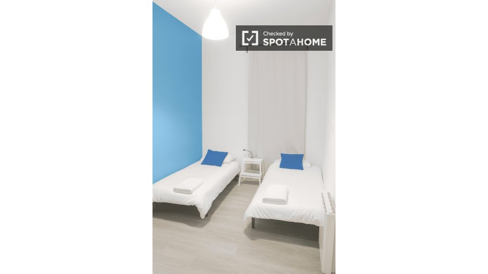 Double room Barcelona, 10 beds, 180m² — photo 41