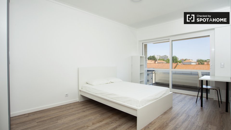 Double room Lisbon, 7 beds, 180m² — photo 3
