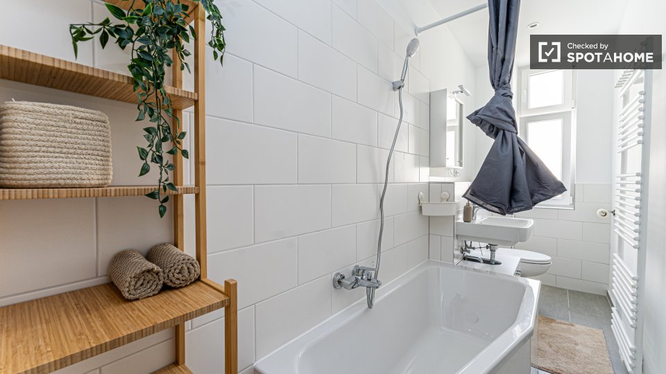 Double room Berlin, 4 beds, 60m² — photo 13