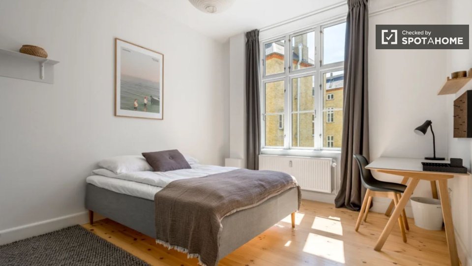 Double room Berlin, 3 beds, 71m² — photo 16