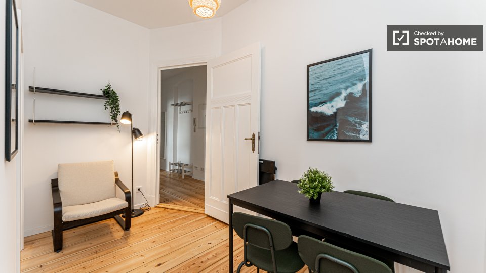 Double room Berlin, 5 beds, 79m² — photo 19