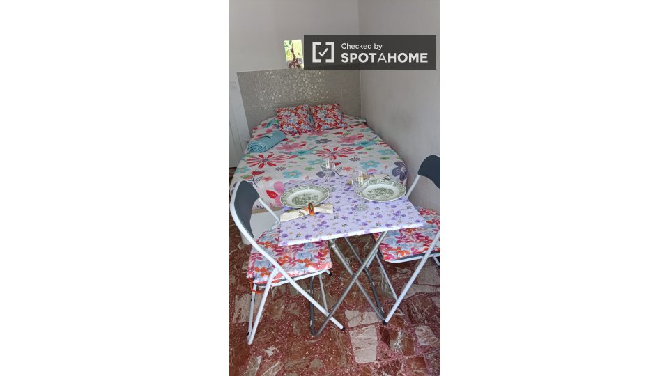 Double room Madrid, 7 beds, 180m² — photo 51
