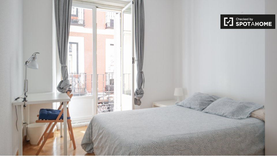 Double room Madrid, 5 beds — photo 6