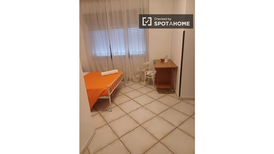 Double room Rome, 16 beds, 200m² — photo 38
