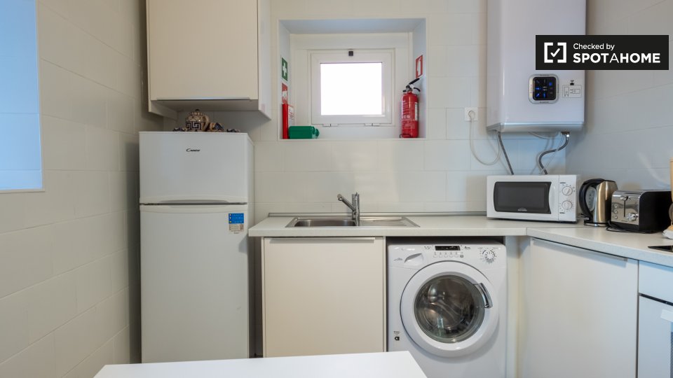 Apartment Lisbon, 1 bed — photo 19