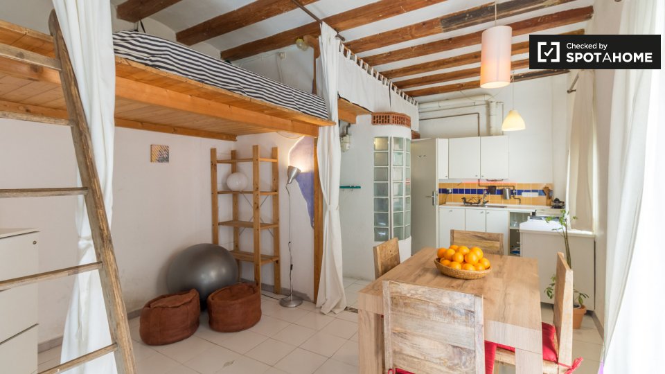 Apartment Barcelona, 1 bed, 40m² — photo 3