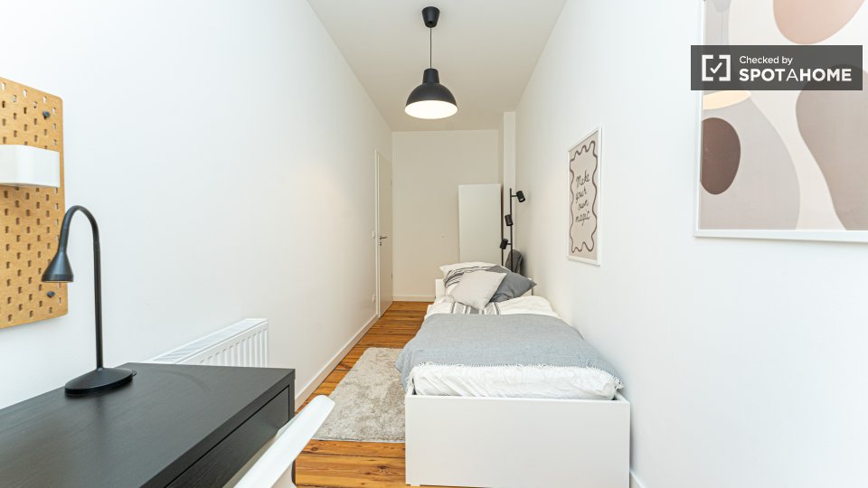 Double room Berlin, 3 beds, 53m² — photo 14