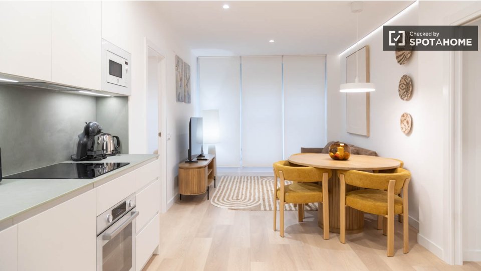 Apartment Madrid, 2 beds — photo 10