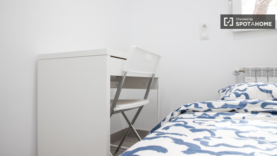 Double room Madrid, 4 beds — photo 3