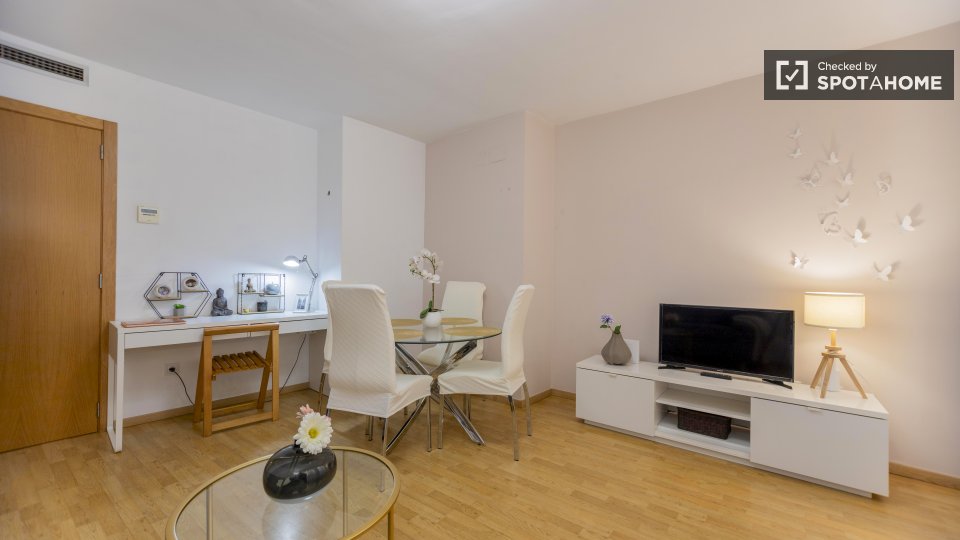 Apartment Valencia, 2 beds, 78m² — photo 22