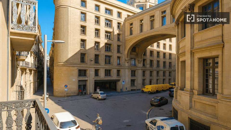 Double room Barcelona, 10 beds, 180m² — photo 31
