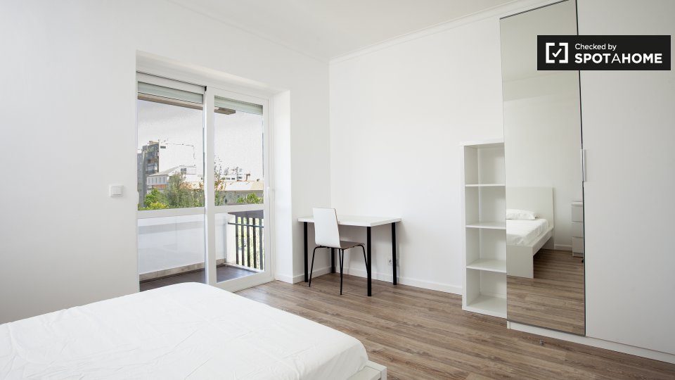 Double room Lisbon, 7 beds, 180m² — photo 13