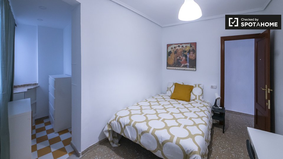 Double room Valencia, 6 beds — photo 2