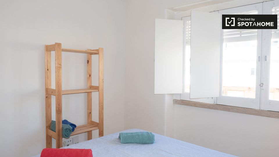 Apartment Lisbon, 2 beds, 70m² — photo 18