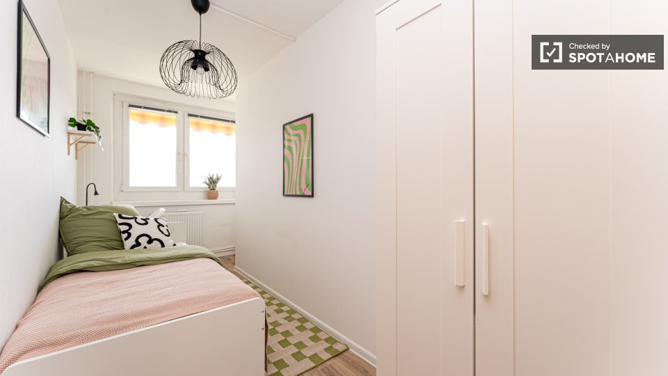 Double room Berlin, 4 beds, 62m² — photo 5