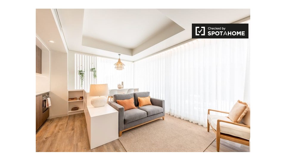Apartment Lisbon, 2 beds — photo 17