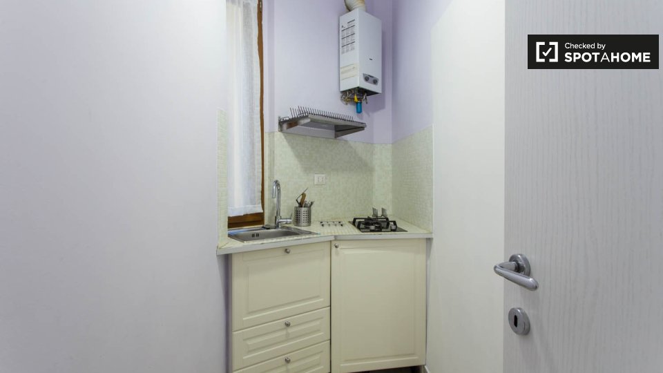 Double room Milan, 3 beds, 70m² — photo 6