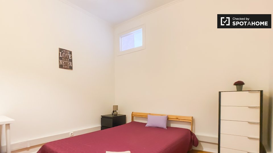 Double room Lisbon, 7 beds, 150m² — photo 8