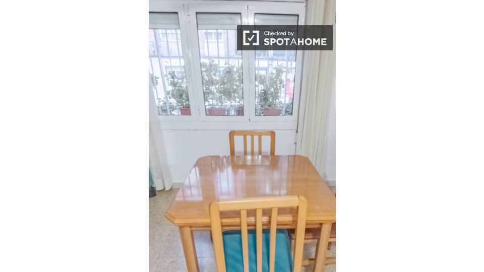 Double room Barcelona, 4 beds — photo 19