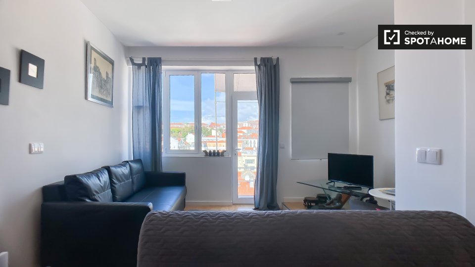 Apartment Lisbon, 2 beds, 120m² — photo 9