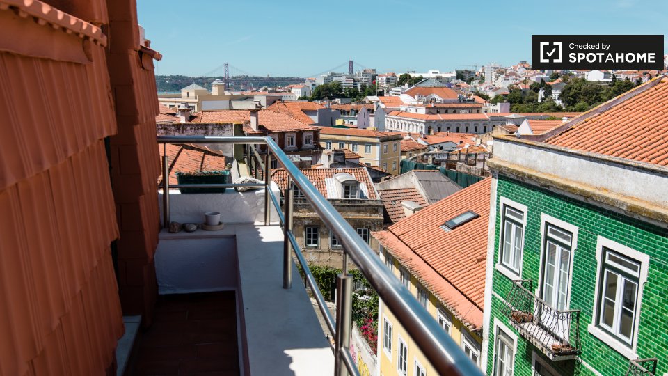 Apartment mono Lisbon, 40m² — photo 17