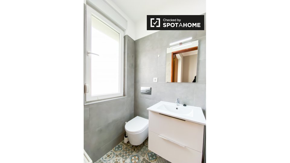 Double room Lisbon, 5 beds — photo 54