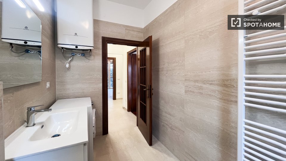 Double room Milan, 2 beds, 70m² — photo 23