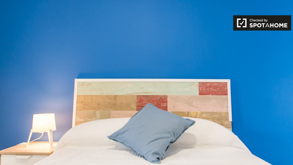 Double room Valencia, 5 beds, 100m² — photo 10