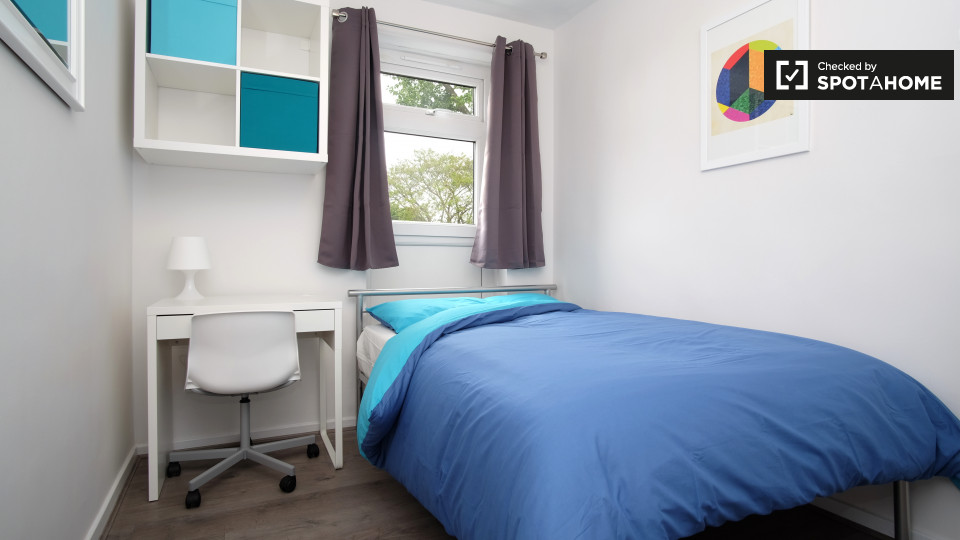 Double room London, 4 beds — photo 1